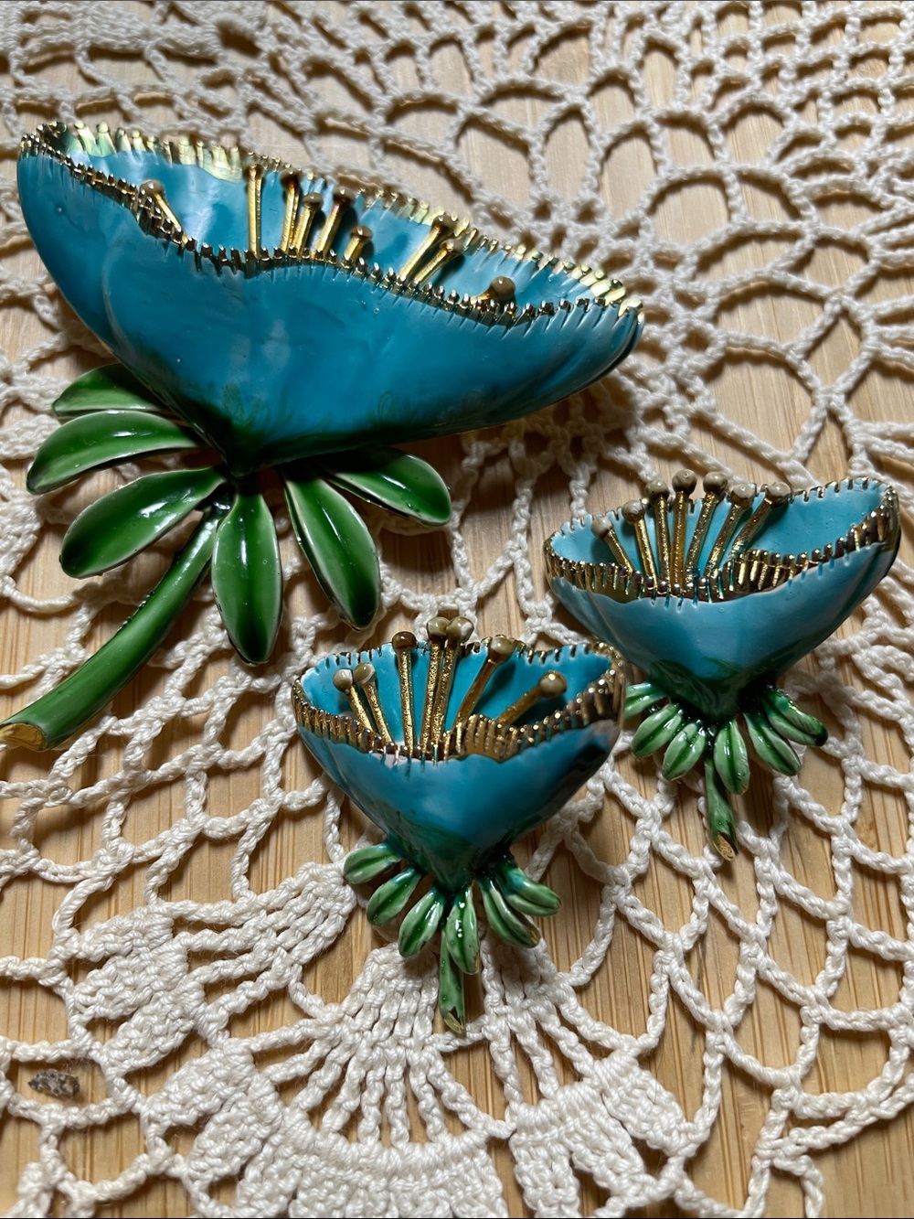Vintage Blue Lily brooch and earrings set